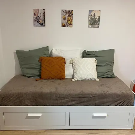 Familiale Independante Avec Salle De Bain Privee *