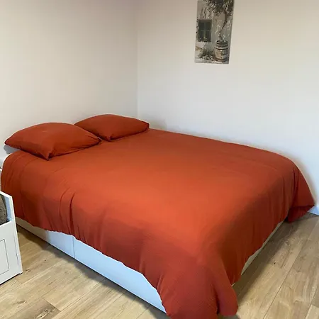 Familiale Independante Avec Salle De Bain Privee ポアティエ