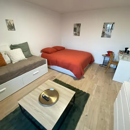 Familiale Independante Avec Salle De Bain Privee